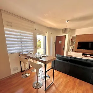 Completo 2 Quartos Com Ac Em A 10min Germanica, Tv A Cabo E Premiere, Ideal Familia, Facil Acesso Pomerode Blumenau